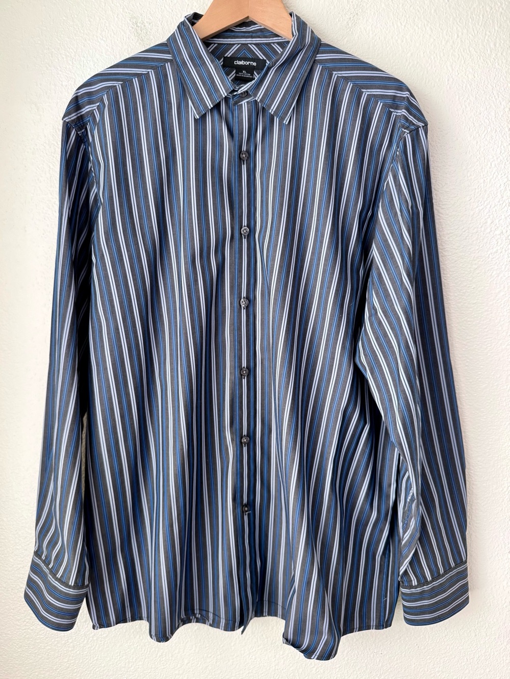 ⁠Claiborne Men’s Blue Gray Stripe Long Sleeve Button Down Shirt 100% Cotton⁠ XL